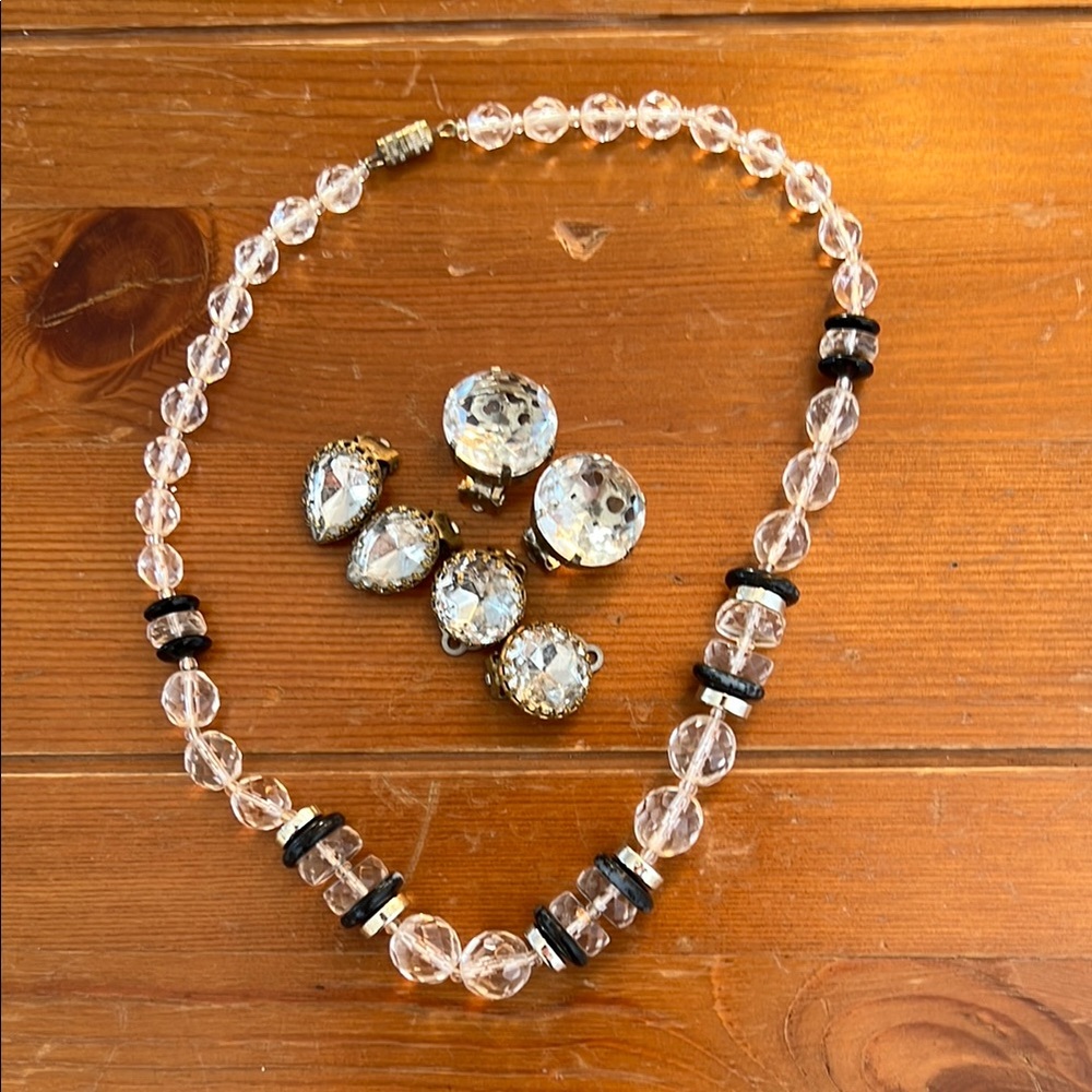 Elegant Crystal Necklace and Earring Set